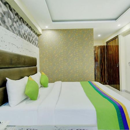 Treebo Trend Smart Signature New Delhi Eksteriør bilde